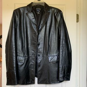 Women’s size medium black leather blazer/jacket